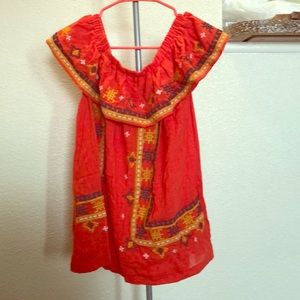 Sleeveless tunic top